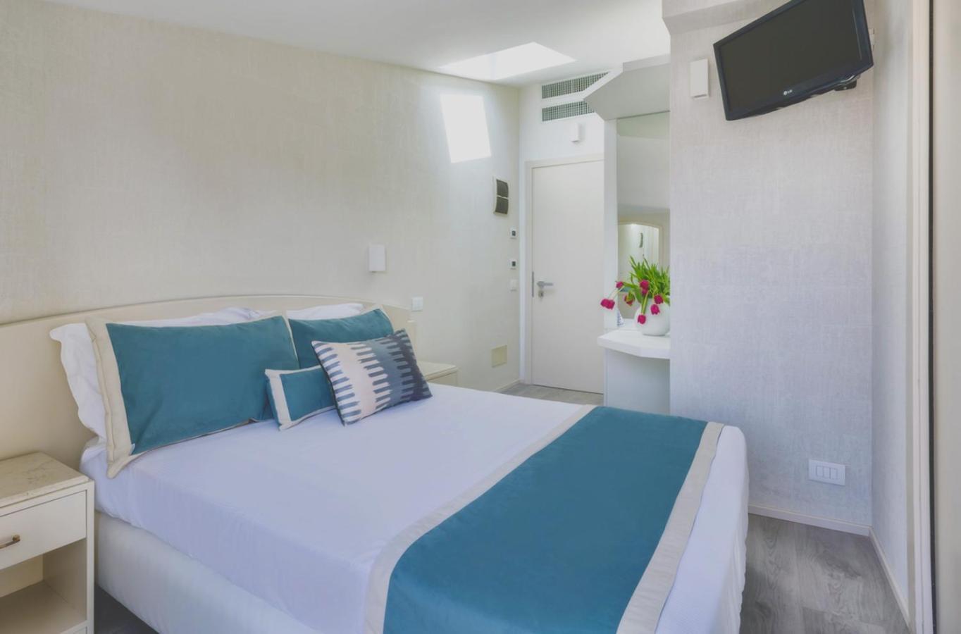 Novecento Suite Hotel Riccione Eksteriør bilde