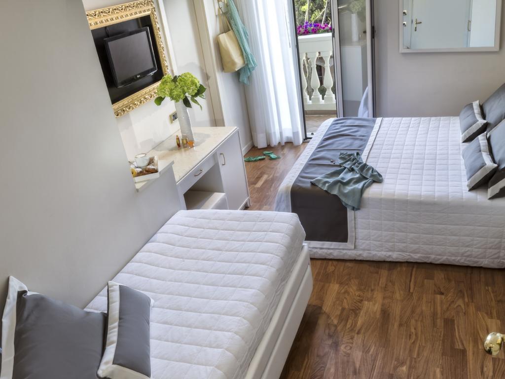 Novecento Suite Hotel Riccione Eksteriør bilde