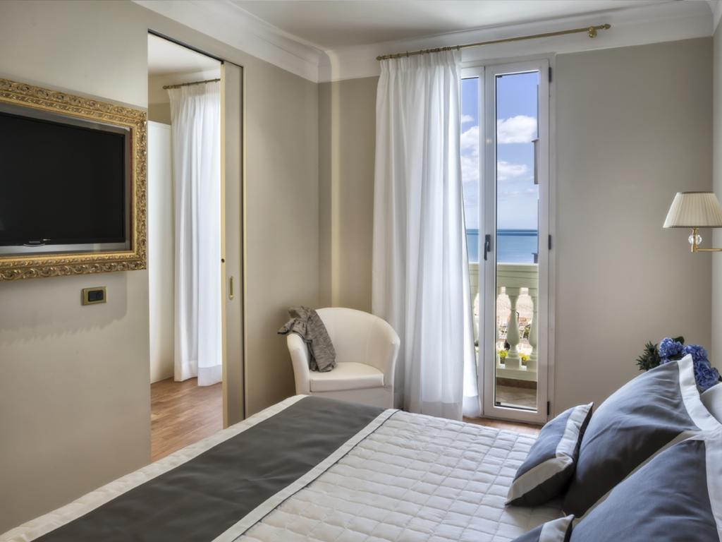 Novecento Suite Hotel Riccione Eksteriør bilde