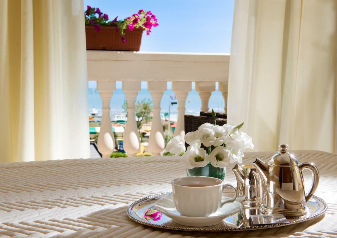 Novecento Suite Hotel Riccione Eksteriør bilde
