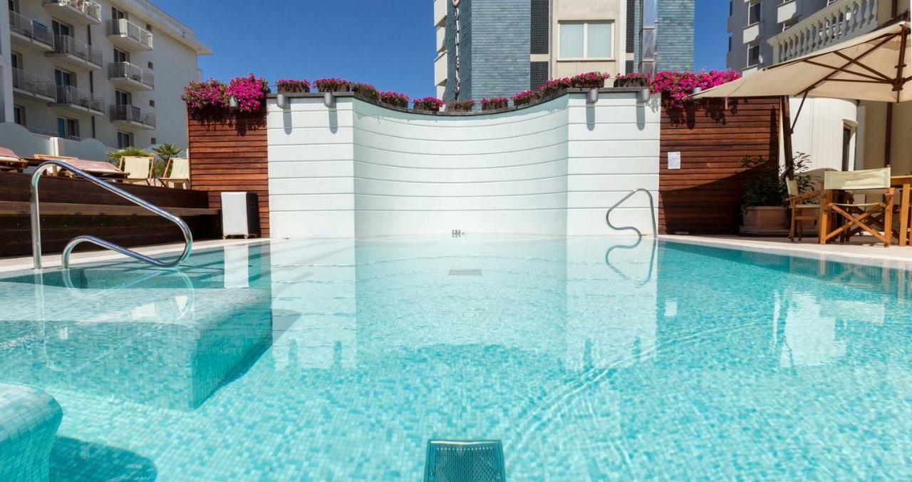 Novecento Suite Hotel Riccione Eksteriør bilde